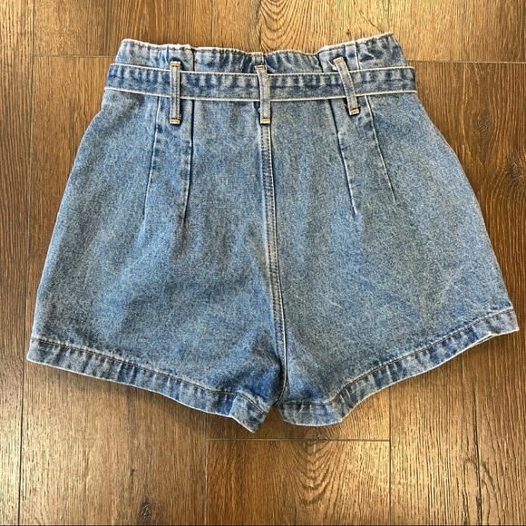 Abercrombie and Fitch natural rise paper bag belted shorts SZ 26/2 - Picture 3 of 5